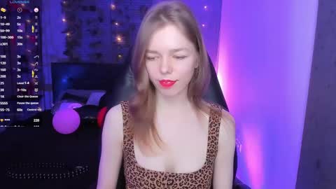 Snapshot of tina_tayllor chatting on March 3, 3:53 pm Tina Tayllor MY SHEDULEMondayTuesdaySaturdaySunday online show from March 3, 3:53 pm