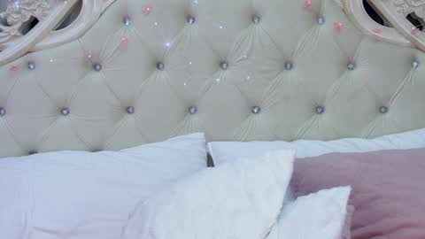 Tina online show from February 4, 7:29 am