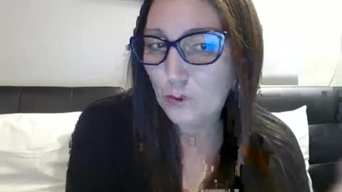 Snapshot of tinatina091021 chatting on January 16, 2:41 am TinaTina online show from January 16, 2:41 am