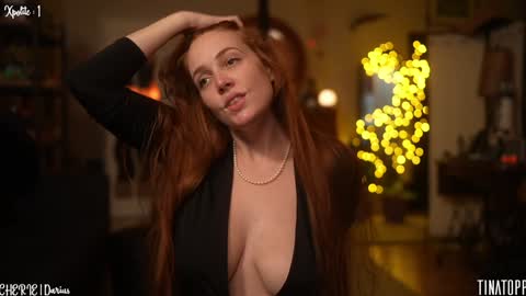 Snapshot of tinatopp chatting on January 2, 3:26 am Tina - online show from January 2, 3:26 am