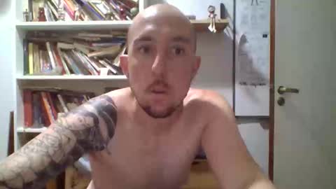 tinchox42 online show from January 17, 12:48 am