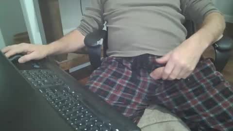 Snapshot of tincup430 chatting on December 17, 12:33 pm 5 day load on deck online show from December 17, 12:33 pm