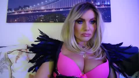 tinkerbell822 online show from February 18, 12:06 pm