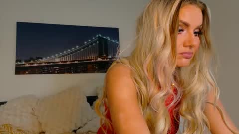 tinkerbell822 online show from October 24, 7:49 am