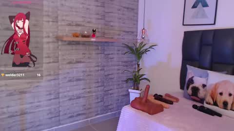 Snapshot of tinna__hottie chatting on March 6, 3:35 pm Tinna Goddess online show from March 6, 3:35 pm