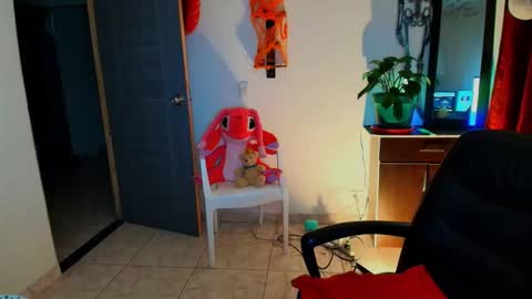 Snapshot of tinnadawson chatting on October 25, 11:43 pm I AM BELLA ----------- follow my IG TINNS 69 online show from October 25, 11:43 pm