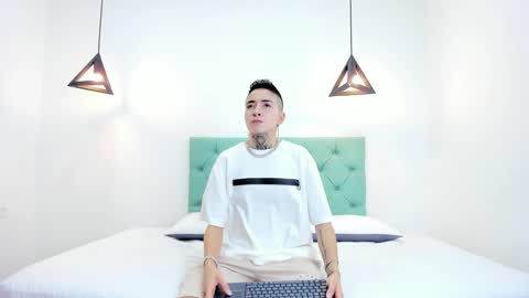 Snapshot of tinny_and_candy chatting on December 11, 1:28 pm TINNY AND CANDY online show from December 11, 1:28 pm