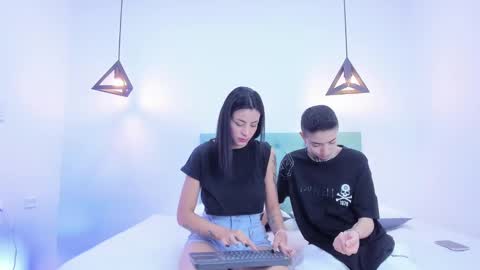 Snapshot of tinny_and_candy chatting on December 16, 1:43 pm TINNY AND CANDY online show from December 16, 1:43 pm