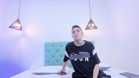 Snapshot of tinny_and_candy chatting on December 28, 1:17 pm TINNY AND CANDY online show from December 28, 1:17 pm