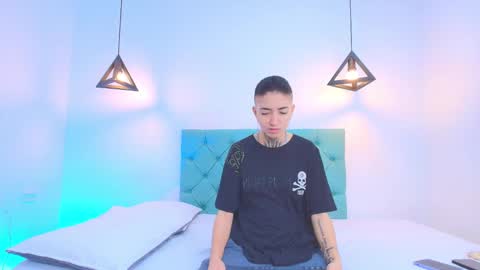 Snapshot of tinny_and_candy chatting on February 11, 1:30 pm TINNY AND CANDY online show from February 11, 1:30 pm