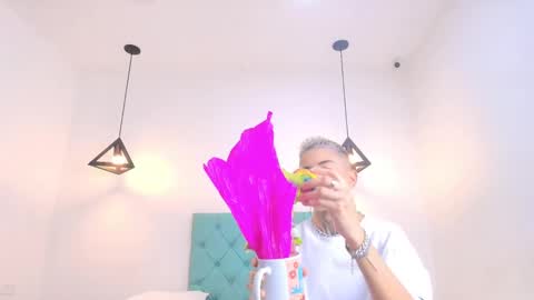 TINNY AND CANDY online show from March 9, 1:59 pm