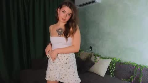 Molly online show from October 27, 2:21 pm
