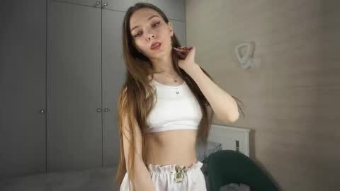 Snapshot of tiny_bunny__ chatting on February 7, 6:13 pm Sofia online show from February 7, 6:13 pm