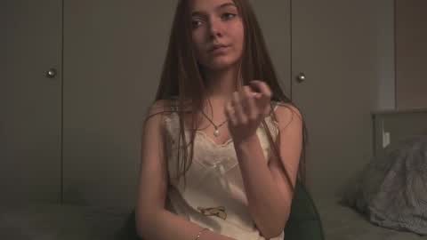 Snapshot of tiny_bunny__ chatting on February 17, 4:04 pm Sofia online show from February 17, 4:04 pm