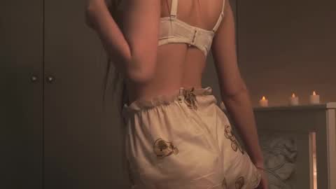 Snapshot of tiny_bunny__ chatting on February 17, 10:14 pm Sofia online show from February 17, 10:14 pm