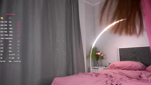Snapshot of tiny_bunny__ chatting on October 12, 3:38 am Sofia online show from October 12, 3:38 am