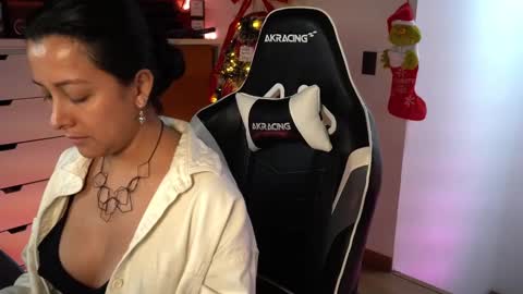 Ana Molly online show from December 21, 8:10 pm