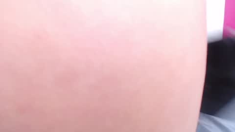 Snapshot of tiny_whore18 chatting on January 7, 8:10 pm tiny_whore18 online show from January 7, 8:10 pm