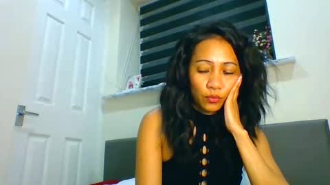 Tinyasian911718 sweetinyasian instagram online show from December 18, 6:14 pm