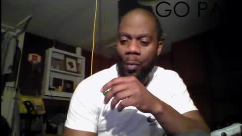 Snapshot of tinycock_1979 chatting on December 4, 6:22 am tinycock_1979 online show from December 4, 6:22 am