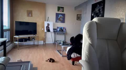 Snapshot of tinykylie chatting on February 25, 9:35 pm stage Kylie Sinner brand CLITBAIT online show from February 25, 9:35 pm