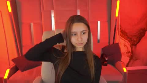 tinynataliee online show from November 25, 7:30 am