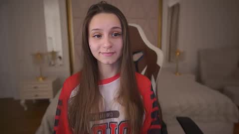 tinynataliee online show from February 18, 10:06 pm