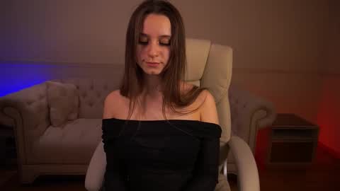 tinynataliee online show from February 20, 2:52 am