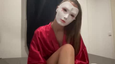 Snapshot of tipsytinkerbell chatting on October 2, 6:37 pm Tinks online show from October 2, 6:37 pm