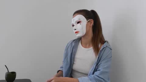 Snapshot of tipsytinkerbell chatting on October 27, 9:35 am Tinks online show from October 27, 9:35 am