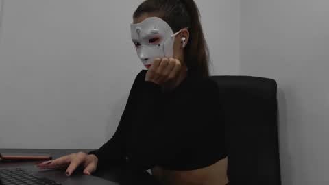 Snapshot of tipsytinkerbell chatting on November 28, 8:00 pm Tinks online show from November 28, 8:00 pm