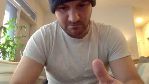 Snapshot of tiptop1088 chatting on December 5, 3:17 pm tiptop1088 online show from December 5, 3:17 pm