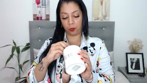 Snapshot of titsbiglovers chatting on February 8, 9:57 pm DIVA online show from February 8, 9:57 pm