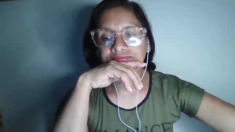 Snapshot of titssmall123 chatting on January 13, 2:50 am Ester online show from January 13, 2:50 am