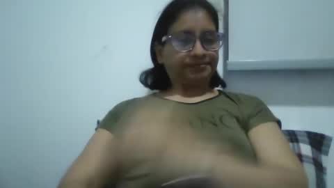 Snapshot of titssmall123 chatting on September 28, 10:59 pm Ester online show from September 28, 10:59 pm