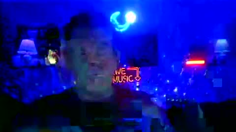 Snapshot of tkthedj chatting on December 18, 2:06 am TK online show from December 18, 2:06 am