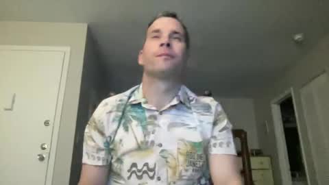 Snapshot of tleigh24 chatting on December 21, 12:53 am tleigh24 online show from December 21, 12:53 am