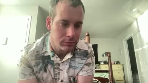 Snapshot of tleigh24 chatting on December 24, 10:06 pm tleigh24 online show from December 24, 10:06 pm