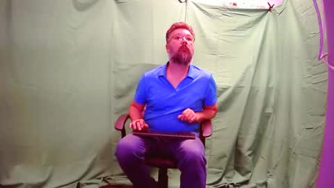 Snapshot of tmosmun chatting on October 21, 12:11 am Tim online show from October 21, 12:11 am