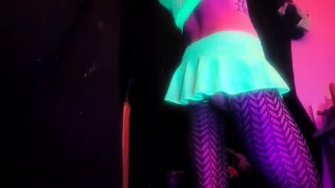 Snapshot of tneedick chatting on January 21, 2:11 am Sissy Boi online show from January 21, 2:11 am