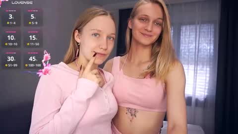 Snapshot of tobicovitt chatting on September 29, 8:19 am Mary online show from September 29, 8:19 am