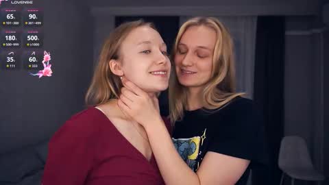 Snapshot of tobicovitt chatting on October 16, 6:47 am Mary online show from October 16, 6:47 am