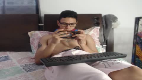 Andres Independent Model online show from February 14, 7:10 pm