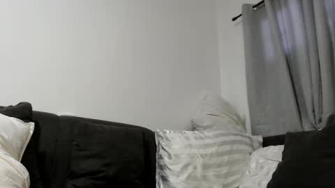 Snapshot of tod916 chatting on November 16, 7:36 am LuckyLaura online show from November 16, 7:36 am