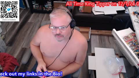 Todd Bator online show from December 3, 9:34 pm