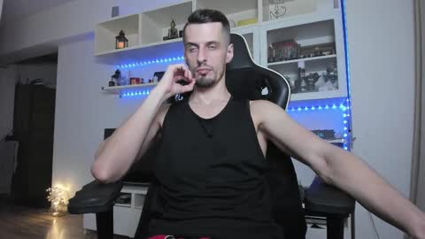 Snapshot of toddclaytonn chatting on December 4, 5:21 pm Todd online show from December 4, 5:21 pm