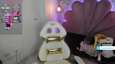 toky         online show from February 26, 8:22 pm