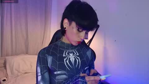 Snapshot of tokyo_blues chatting on October 12, 6:45 am  Halsey  Sofii  online show from October 12, 6:45 am