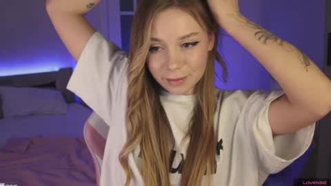 Snapshot of tokyo_n chatting on January 28, 12:05 am tokyo_n online show from January 28, 12:05 am