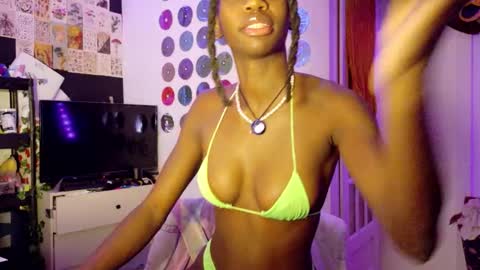 Snapshot of tokyo_wld chatting on December 1, 10:15 pm Athena Fantasy online show from December 1, 10:15 pm